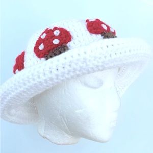 Handmade crochet mushroom bucket hat 👒